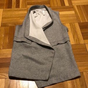 Fabletics sweatshirt vest size small